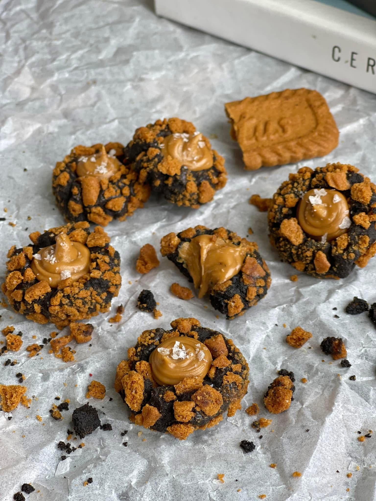 Blackout Speculoos cookies